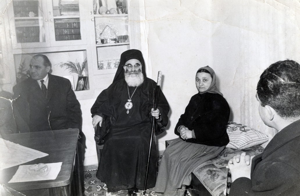 Mitropolitis IakwbosB sto spiti ths Aik Lytra